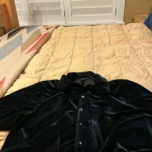 Elegant Black Velvet Shirt Jacket for Women